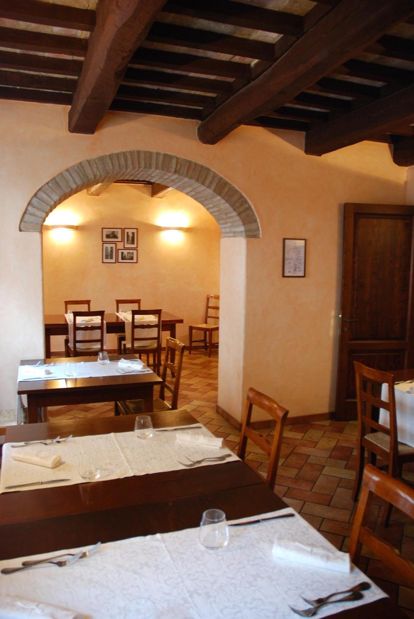 Locanda Le Logge Urbisaglia Esterno foto