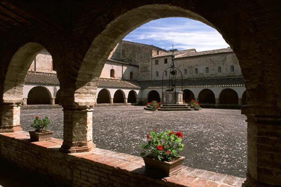 Locanda Le Logge Urbisaglia Esterno foto